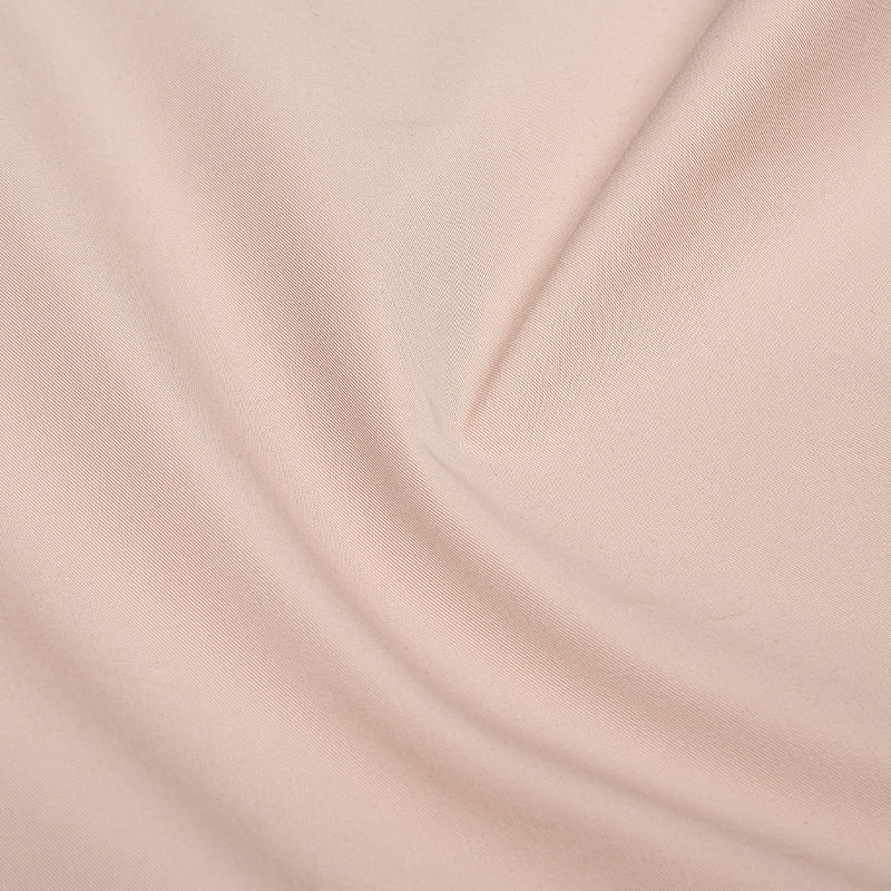 Jak podšíváte šaty: Průvodce krok za krokem s tipy z tkaných látek